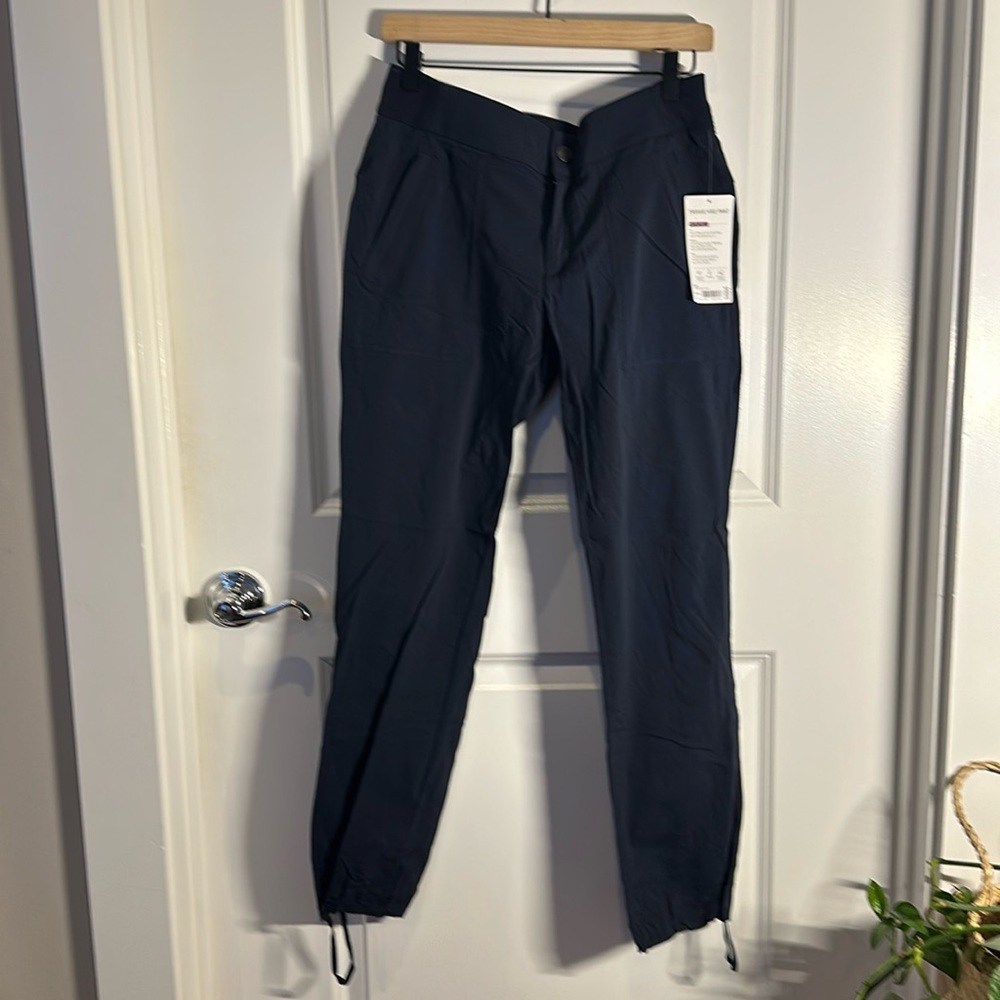 NWT Athleta Trekkie Hike Pant, navy, size 8p